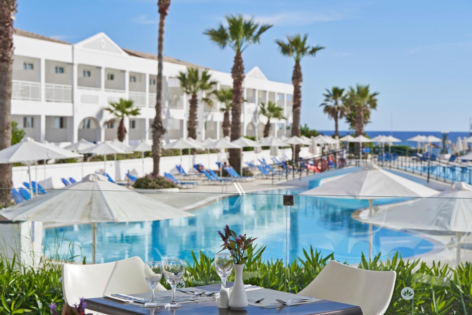 sandy_beach_elia_restaurant_4-1536x1025(1)